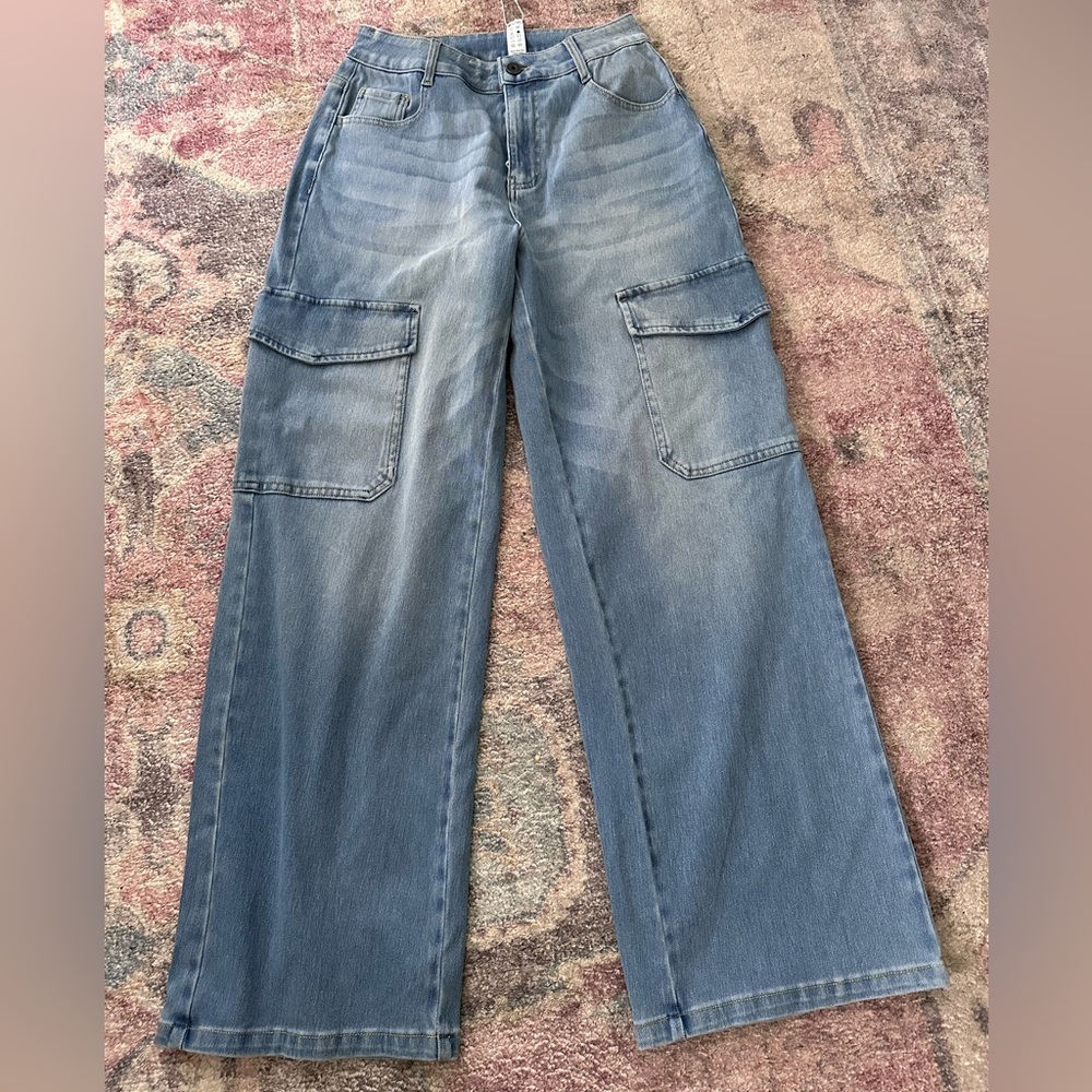 NWT Halara Flex Denim Wide Leg Cargo Jeans Distressed Light Wash Size XS